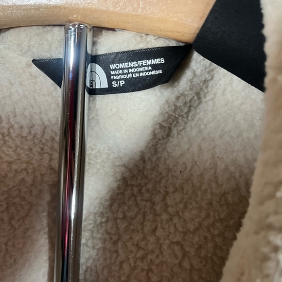 The North Face | PrimaLoft Thermoball Sherpa Jacket | Small - Picture 3 of 4